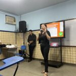 Acadêmicos de Jornalismo promovem oficina sobre desinformação e fake news para alunos do EJA