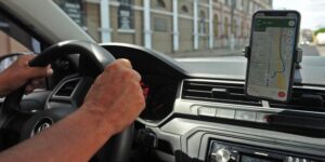 Número de motoristas por aplicativo cresce no Brasil entre 2022 e 2024