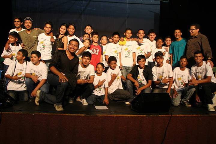 Finalistas do curso de Jornalismo escolhem ação social como tema de TCC