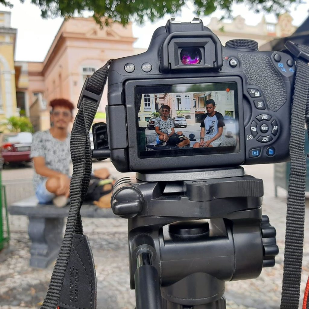 Trabalhos científicos de universidade abordam a intolerância de gênero na sociedade