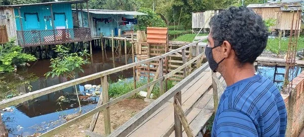 Famílias ficam isoladas por cheia do Rio Negro