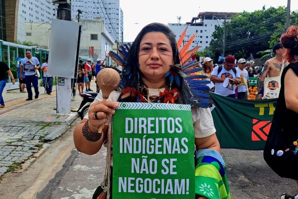 Mudanças no licenciamento ambiental reacendem o debate sobre a violação de direitos humanos dos povos indígenas