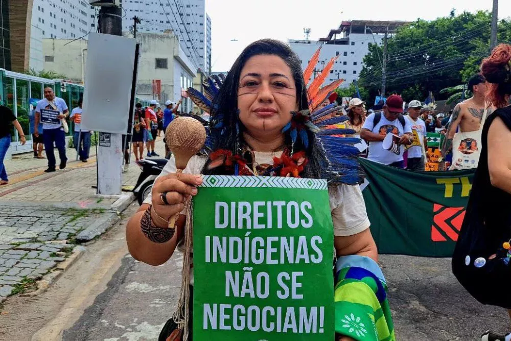 Mudanças no licenciamento ambiental reacendem o debate sobre a violação de direitos humanos dos povos indígenas