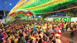 http://Tradição%20das%20Ruas%20da%20Copa%20mobiliza%20moradores%20e%20fortalece%20cultura%20popular%20em%20Manaus